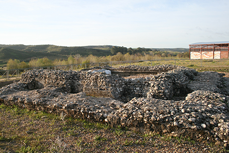 Ruina del Mausoleo.